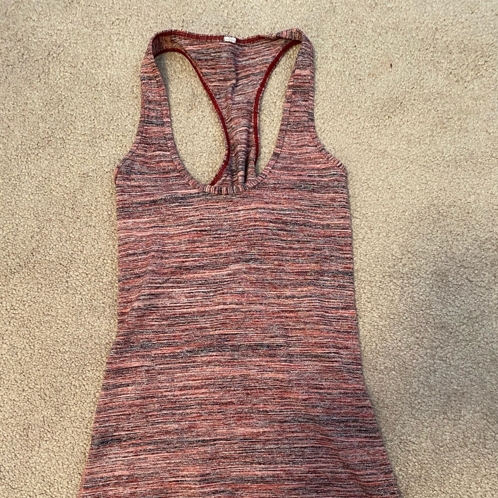 Lululemon tank